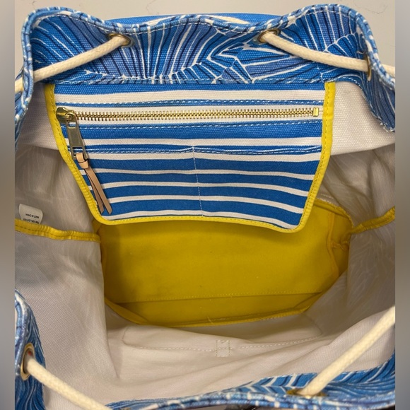 Vineyard Vines Drawstring Backpack - Picture 10 of 11